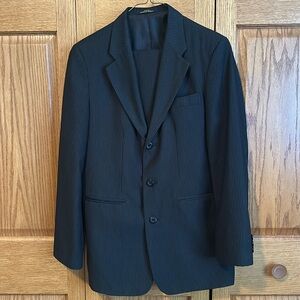 Van Heusen 2 piece suit, size 18 reg/18 Husky pants